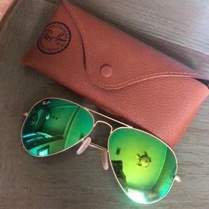 Polarized green ray bans